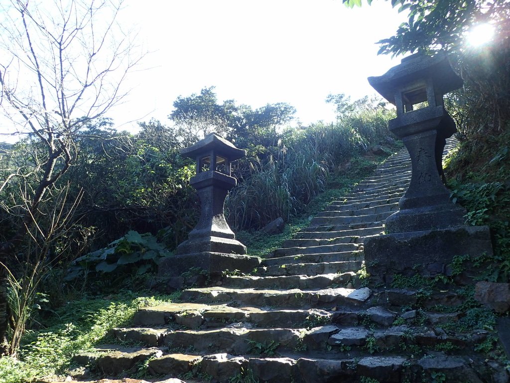 P1102209.JPG - 本山五坑  黃金神社