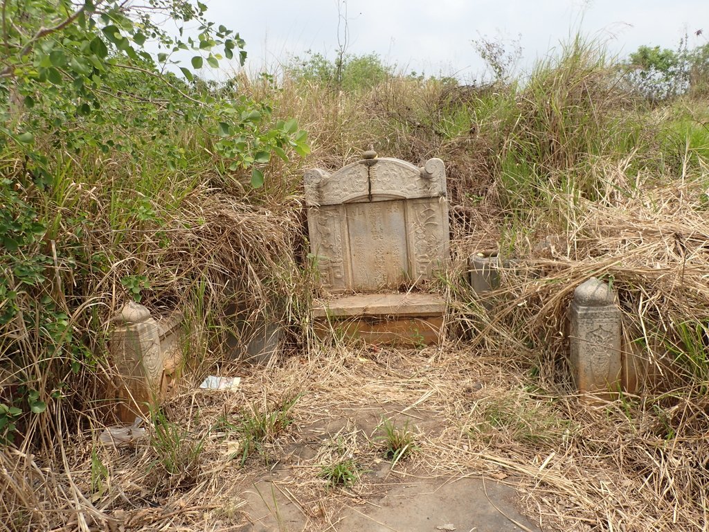 P4131726.JPG - 彰化  林母盧太宜人墓