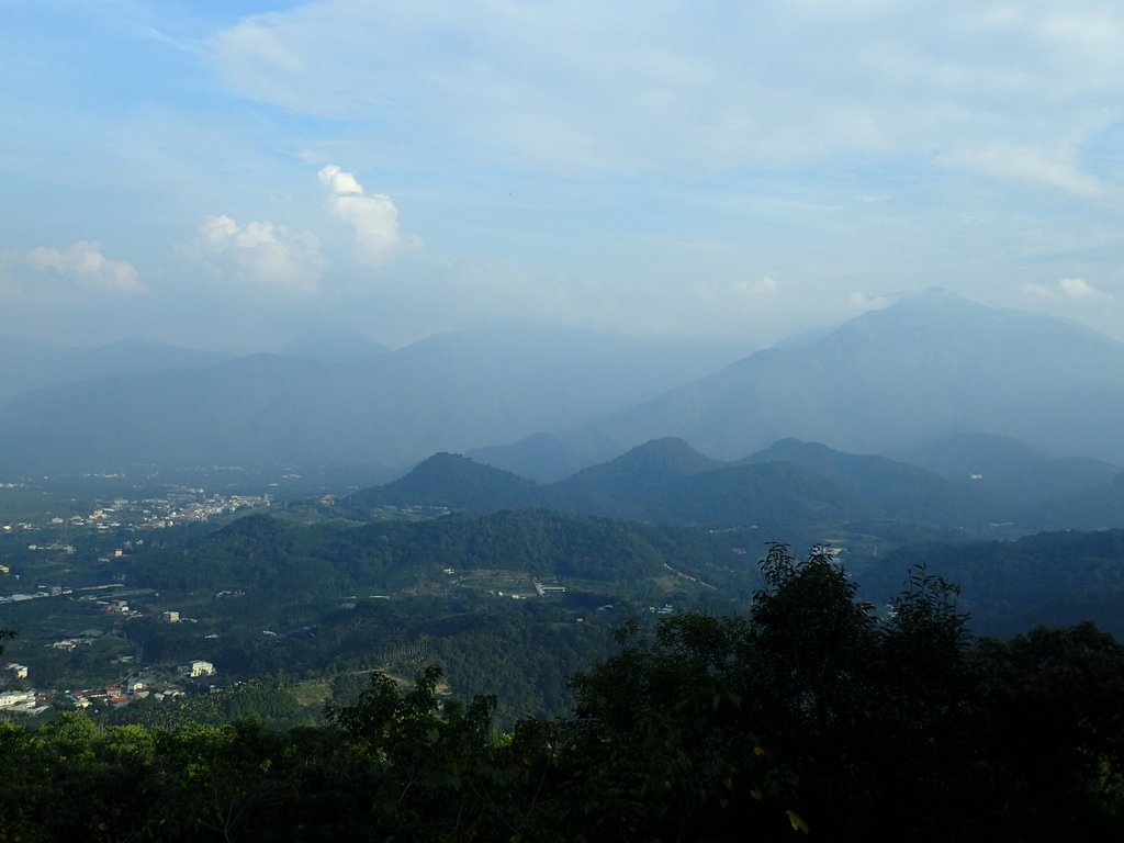 PA282172.JPG - 魚池  金龍山  (槌子寮山)