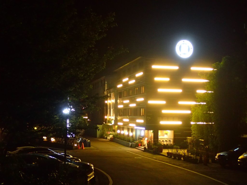 P3258001.JPG - 阿里山神木賓館  商店街之夜