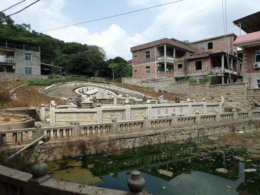 P9230871.JPG - 旭山  黃育青墓園