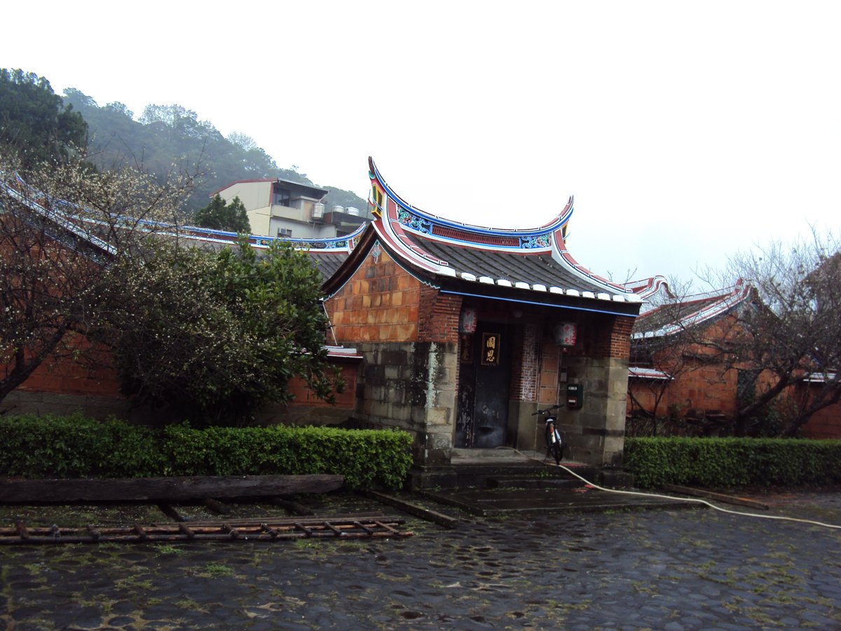 DSC01760.JPG - 微雨  北埔山城