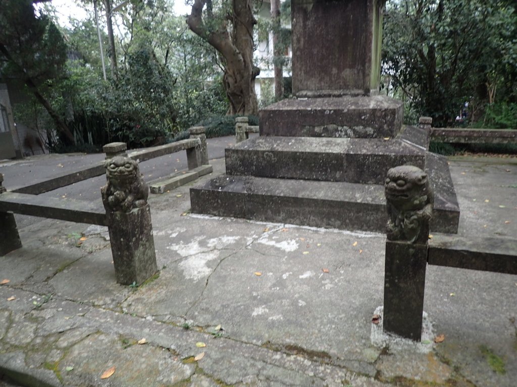 PA064656.JPG - 大湖  法雲禪寺  開拓紀念碑