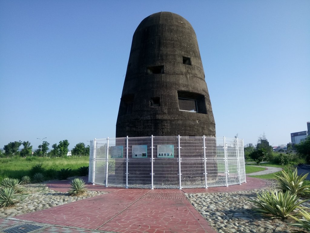 DSC_0904.JPG - 水湳  原日軍台中飛行場  機槍堡