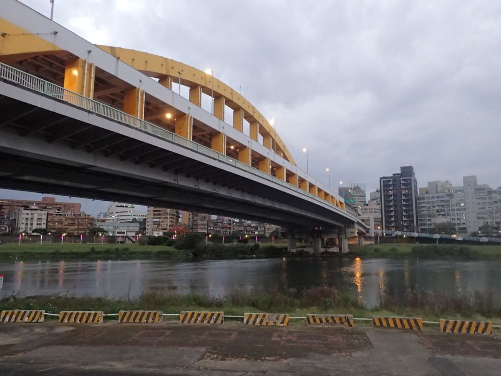 P1264256.JPG - 松山  麥帥二橋光影