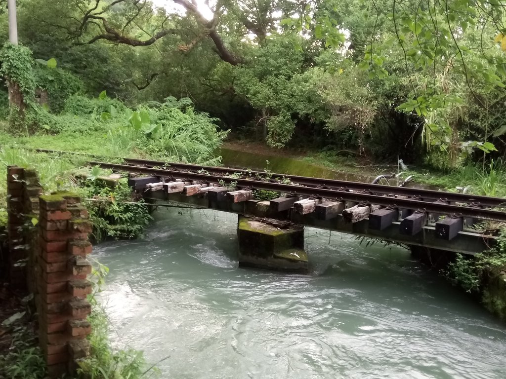 DSC_9693.JPG - 舊山線鐵道  后里圳磚橋