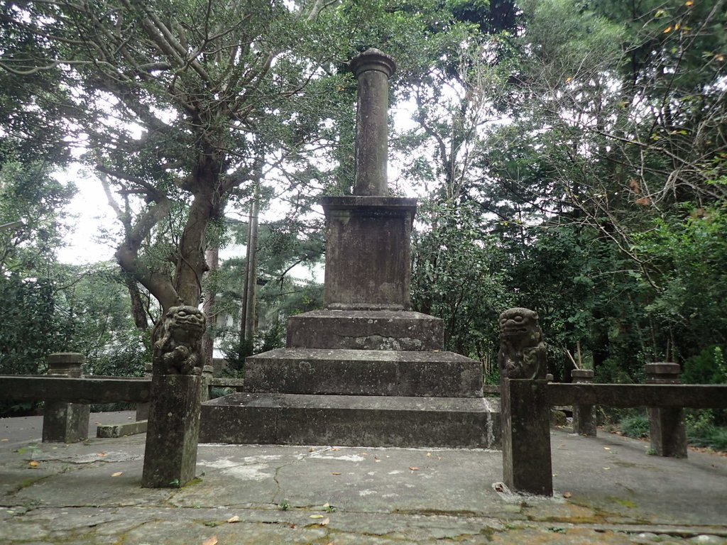 PA064649.JPG - 大湖  法雲禪寺  開拓紀念碑