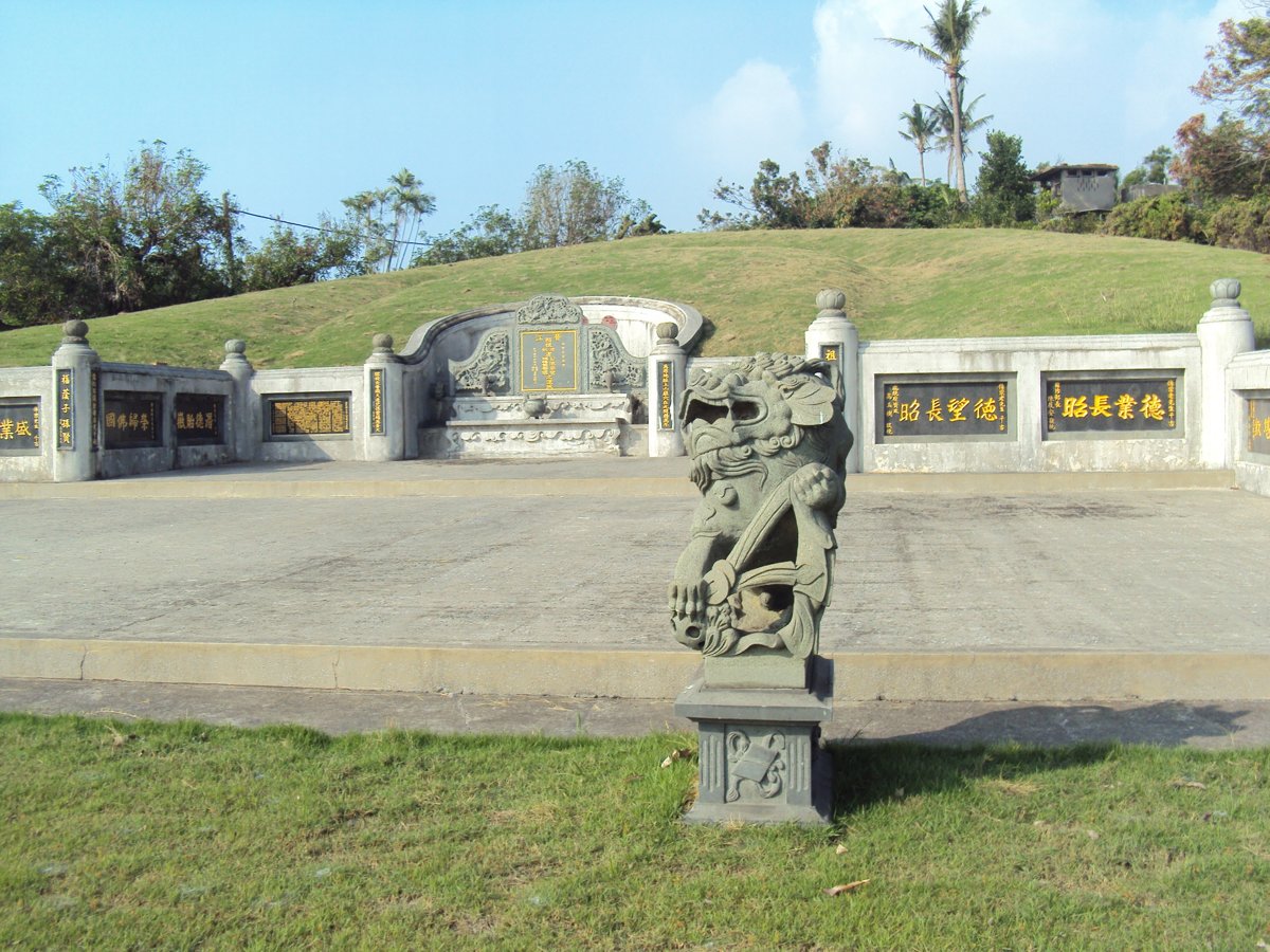 DSC05075.JPG - 林園  唐傳宗墓園