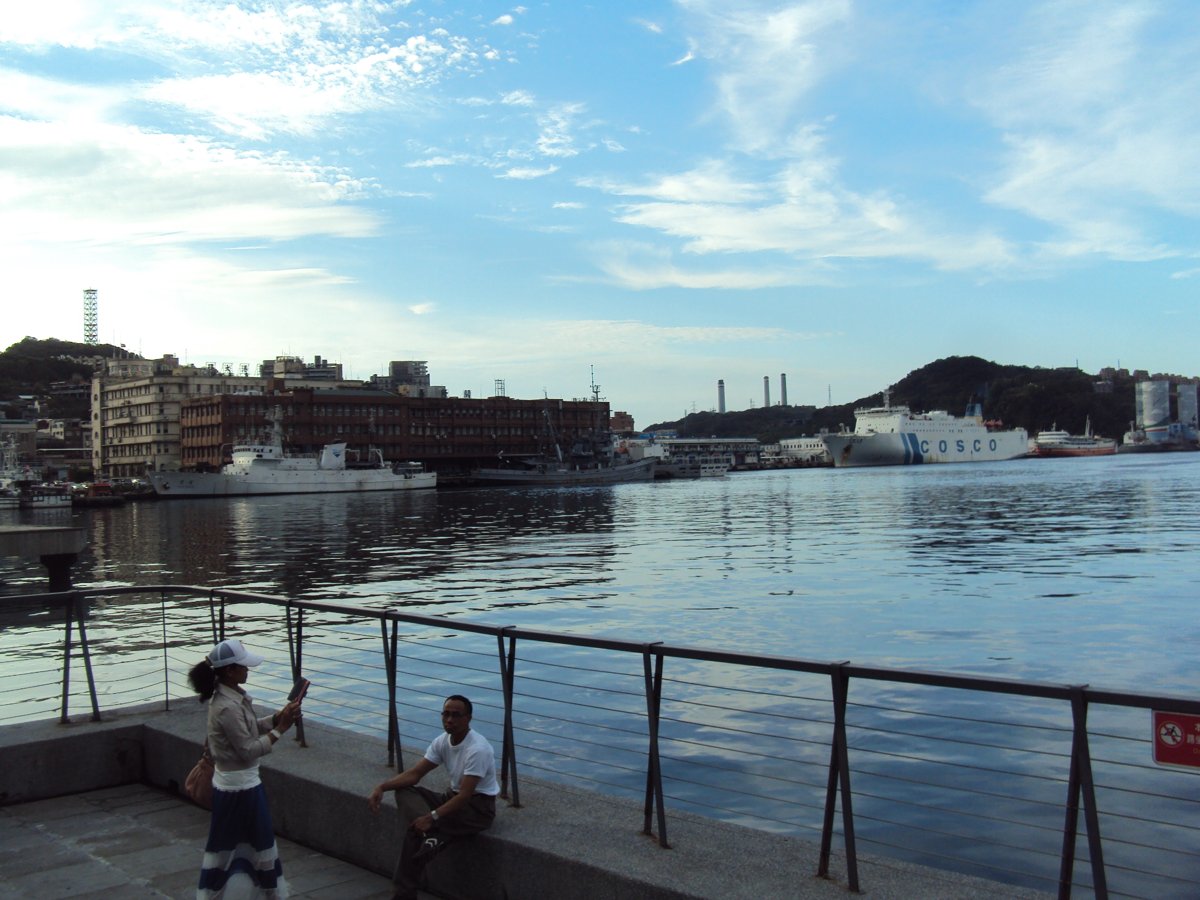 DSC08701.JPG - 午後  基隆港之天光雲影