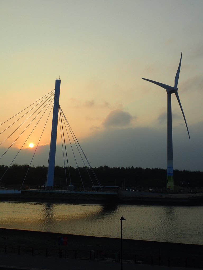 P1194159.JPG - 高美濕地遊客中心  夕照之美