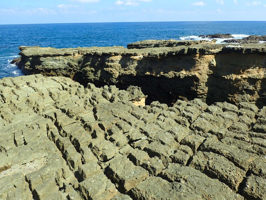 PA115023.JPG - 東北角海岸岩石之美  (01)