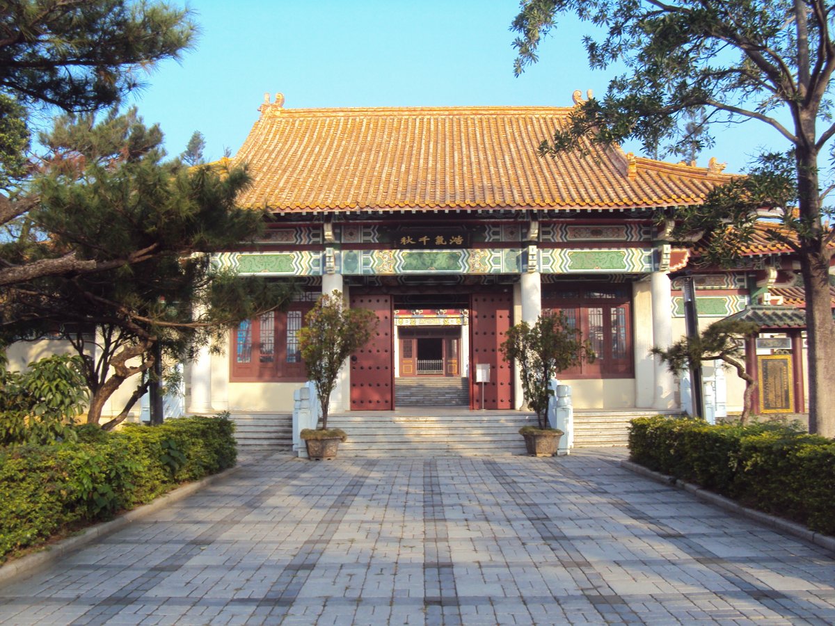 DSC05385.JPG - 高雄神社遺跡  (忠烈祠)