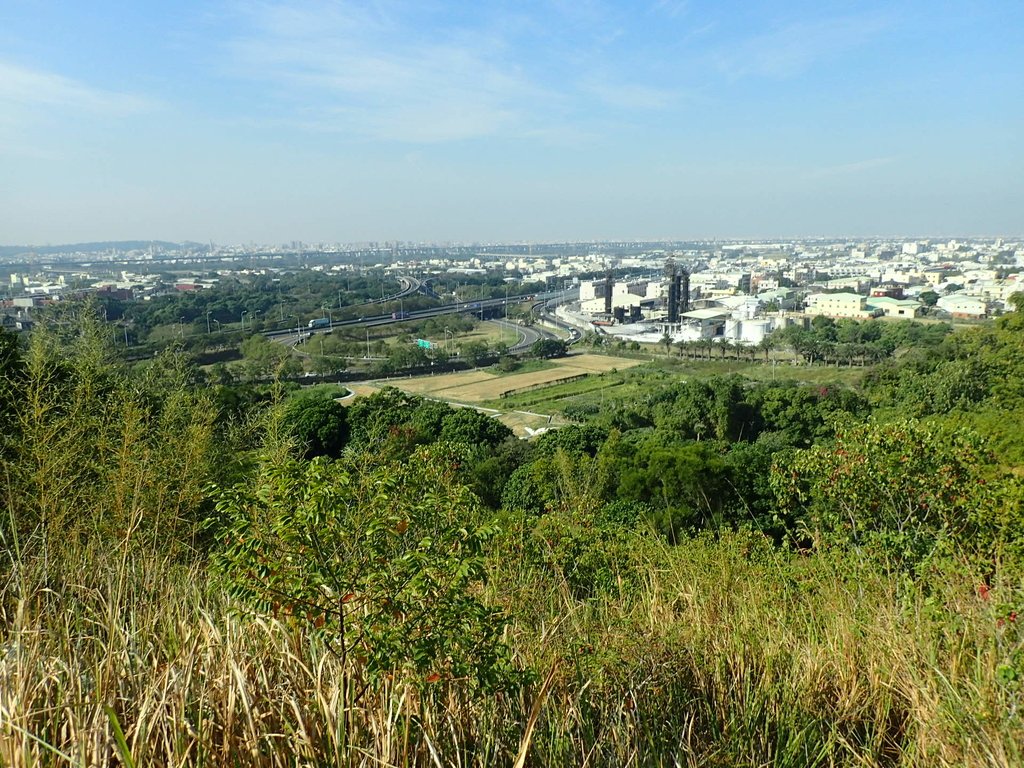 PA282042.JPG - 烏日  學田山登山步道