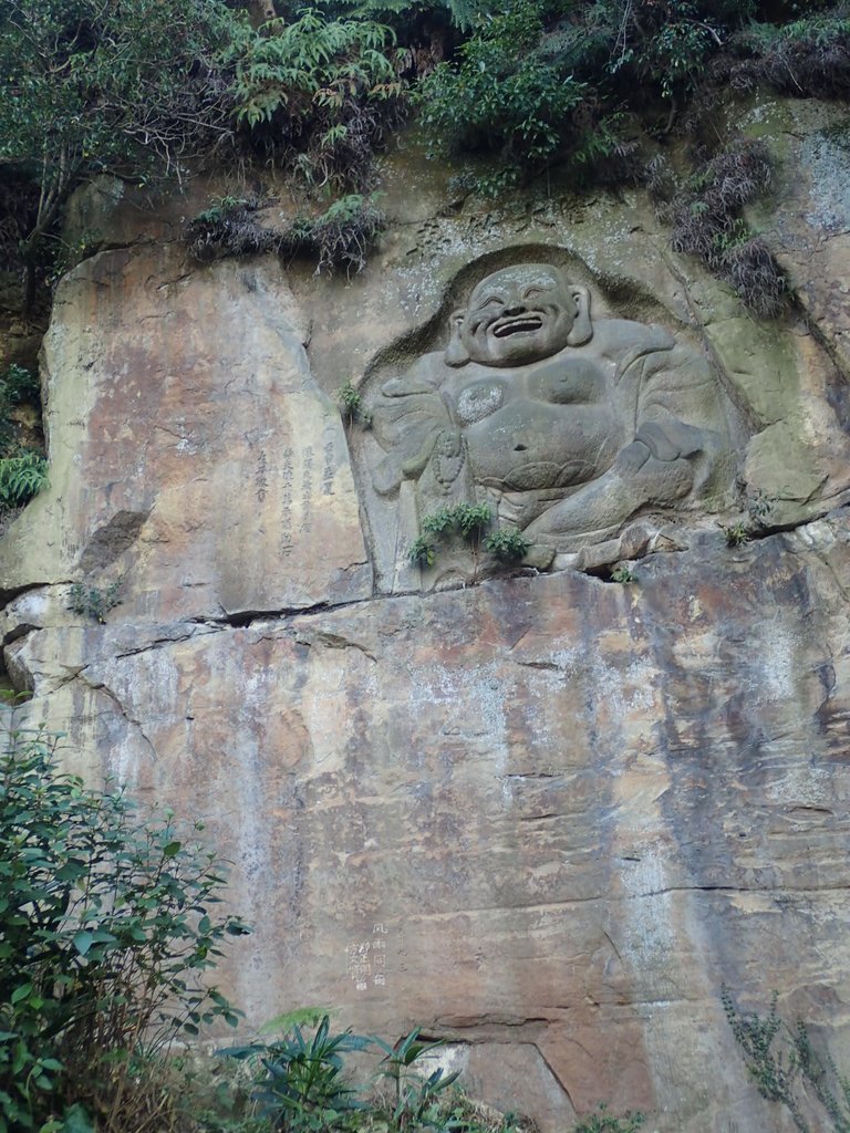 PB300540.JPG - 中和  圓通禪寺之  摩崖石刻