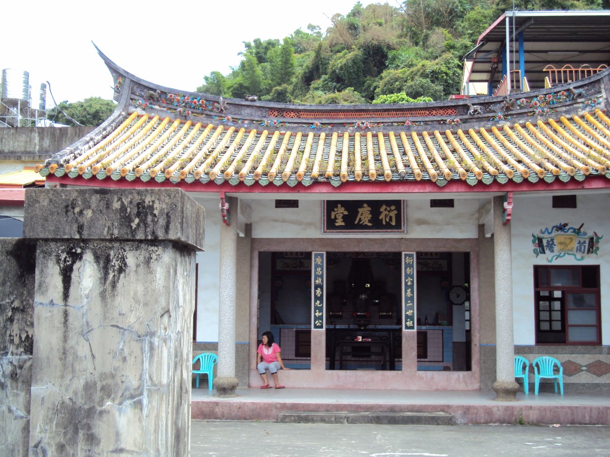 DSC03660.JPG - 芎林  下山  何氏宗祠