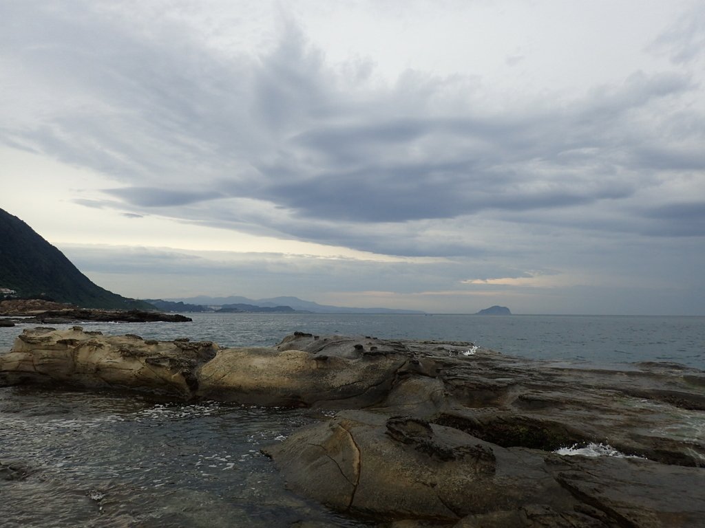 P6221019.JPG - 瑞芳  哩咾海岸  奇岩之美