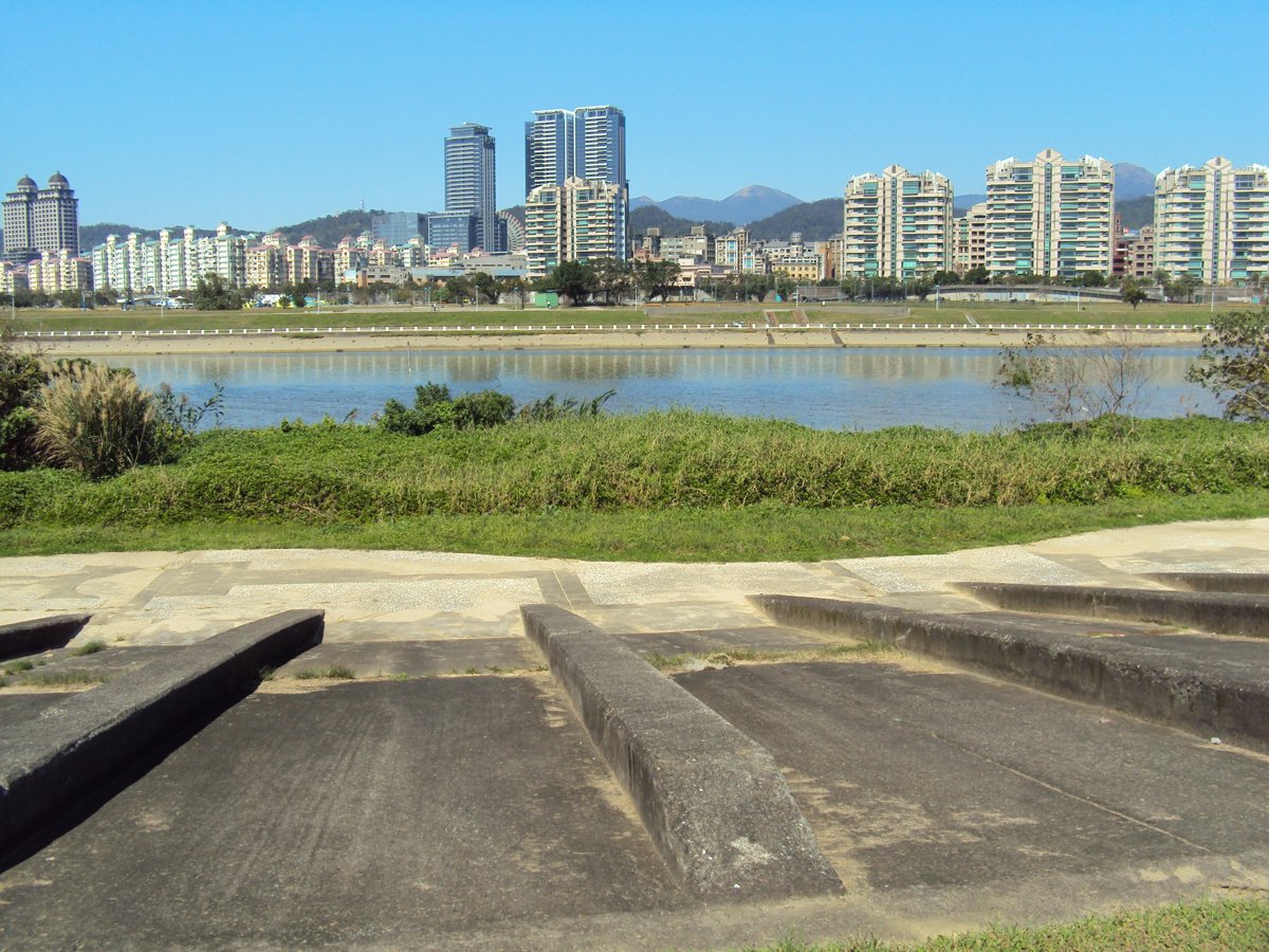 DSC03696.JPG - 松山  觀山河濱公園