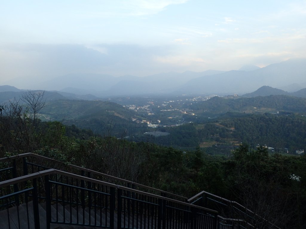 PA282198.JPG - 魚池  金龍山  (槌子寮山)