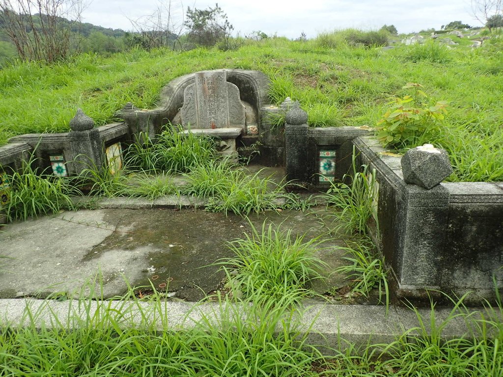 P4214471.JPG - 草屯  茄荖山  古墓踏查