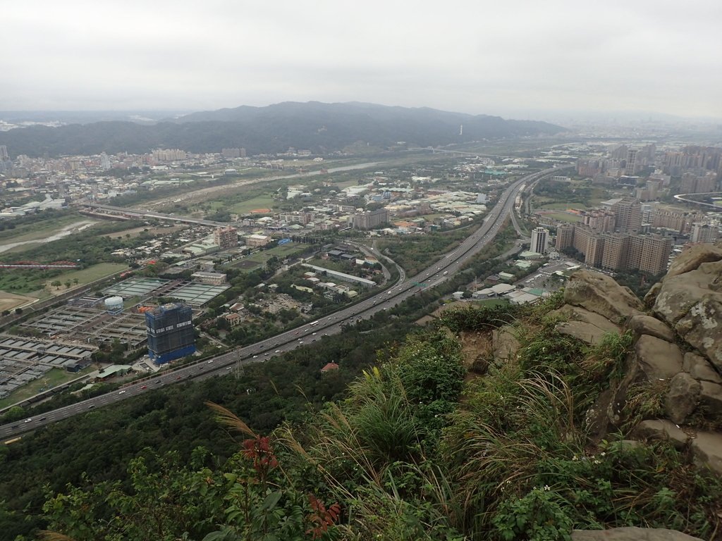 P2168079.JPG - 三峽  鳶山  (福德坑山)