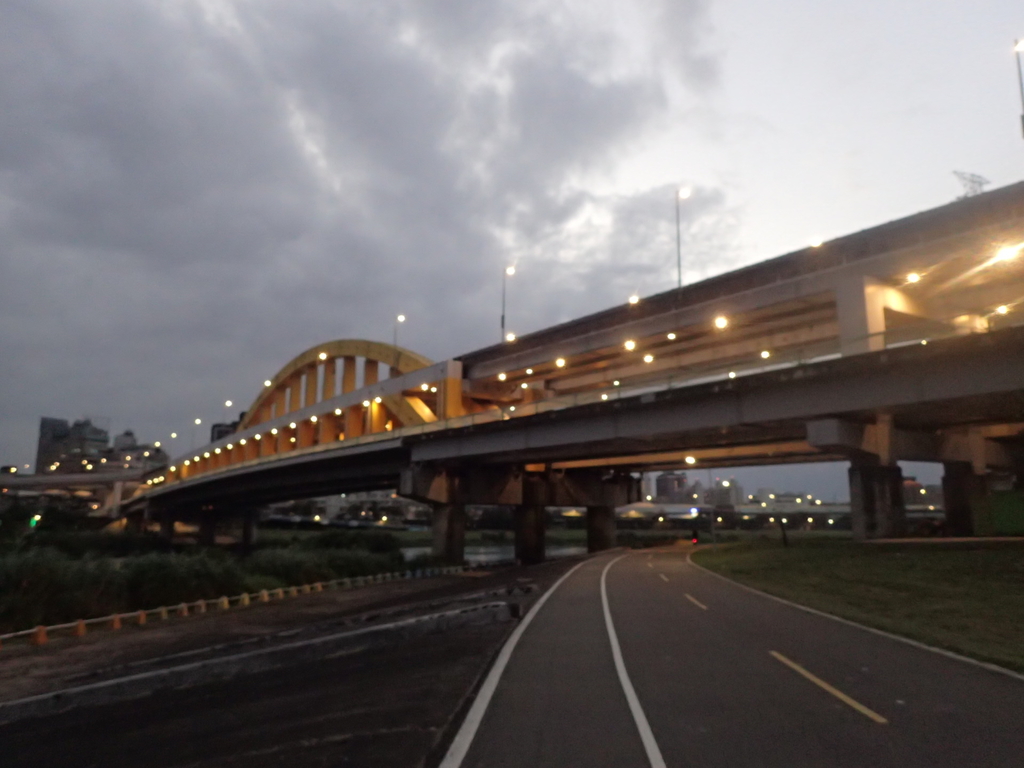 P1264271.JPG - 松山  麥帥二橋光影