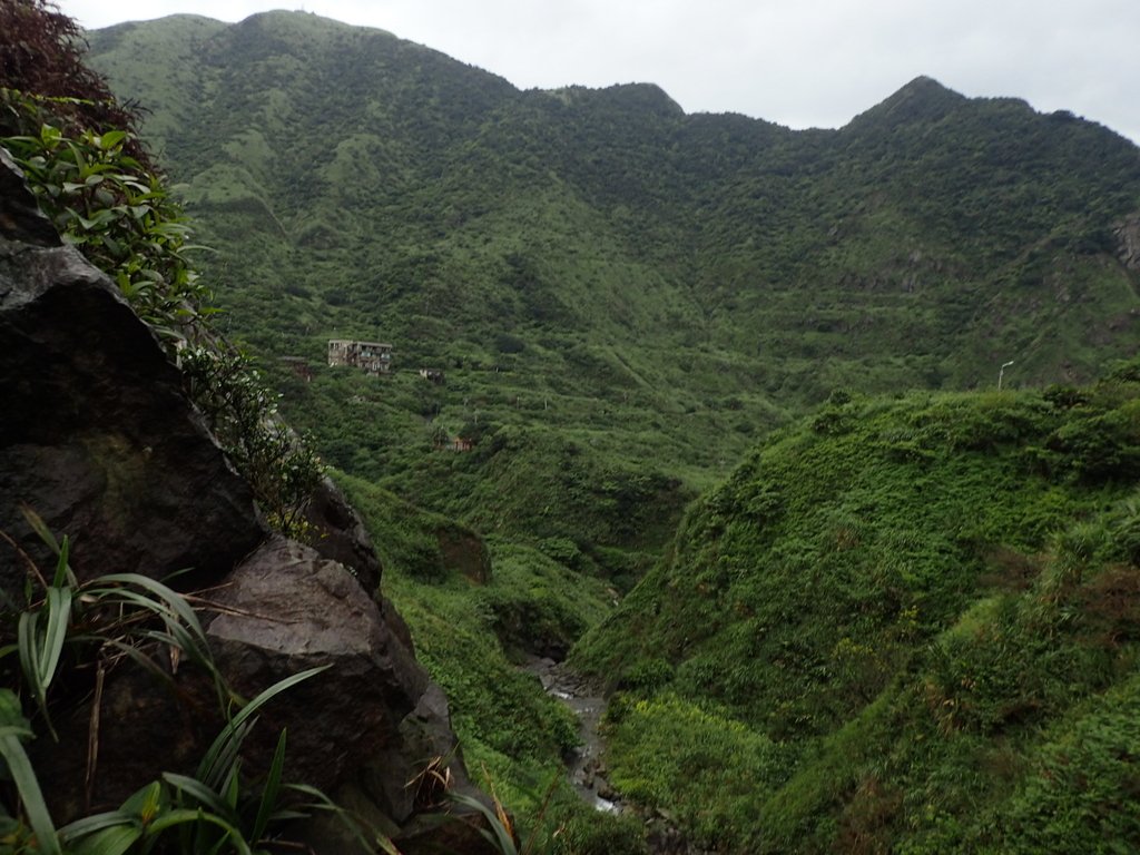 P3240544.JPG - 金瓜石之  內九份溪圳橋