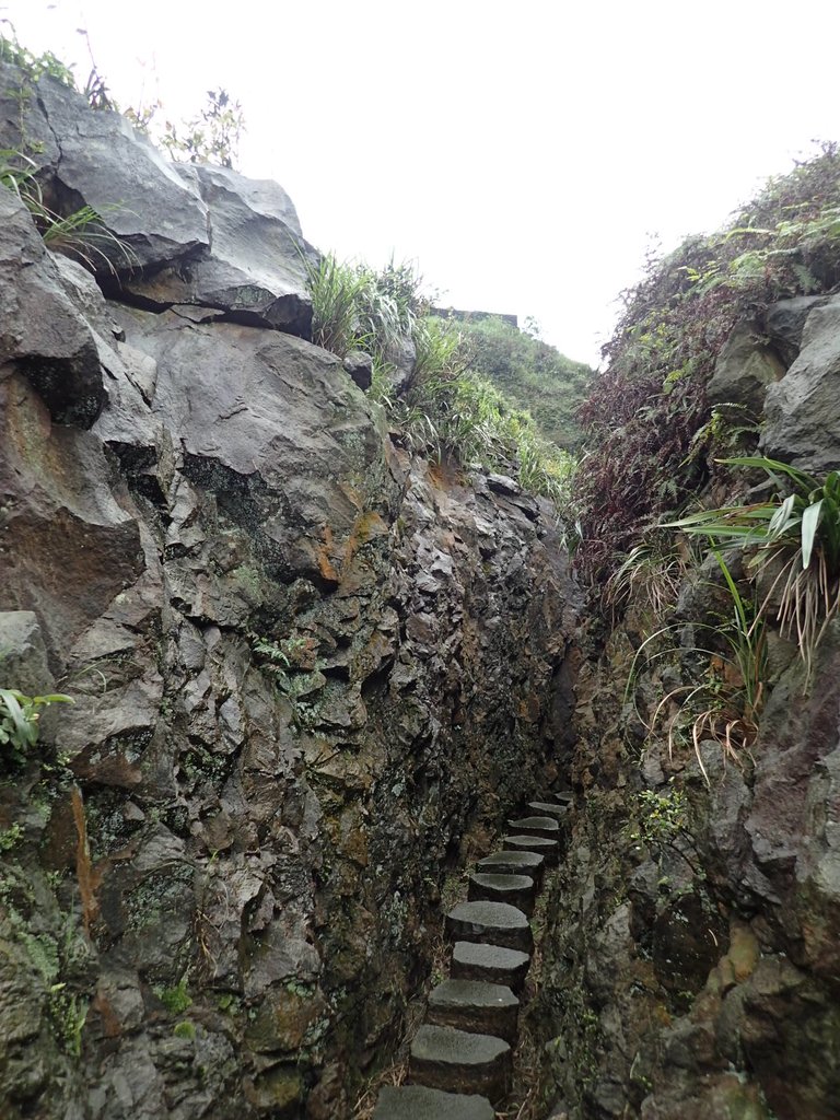 P3240547.JPG - 金瓜石之  內九份溪圳橋