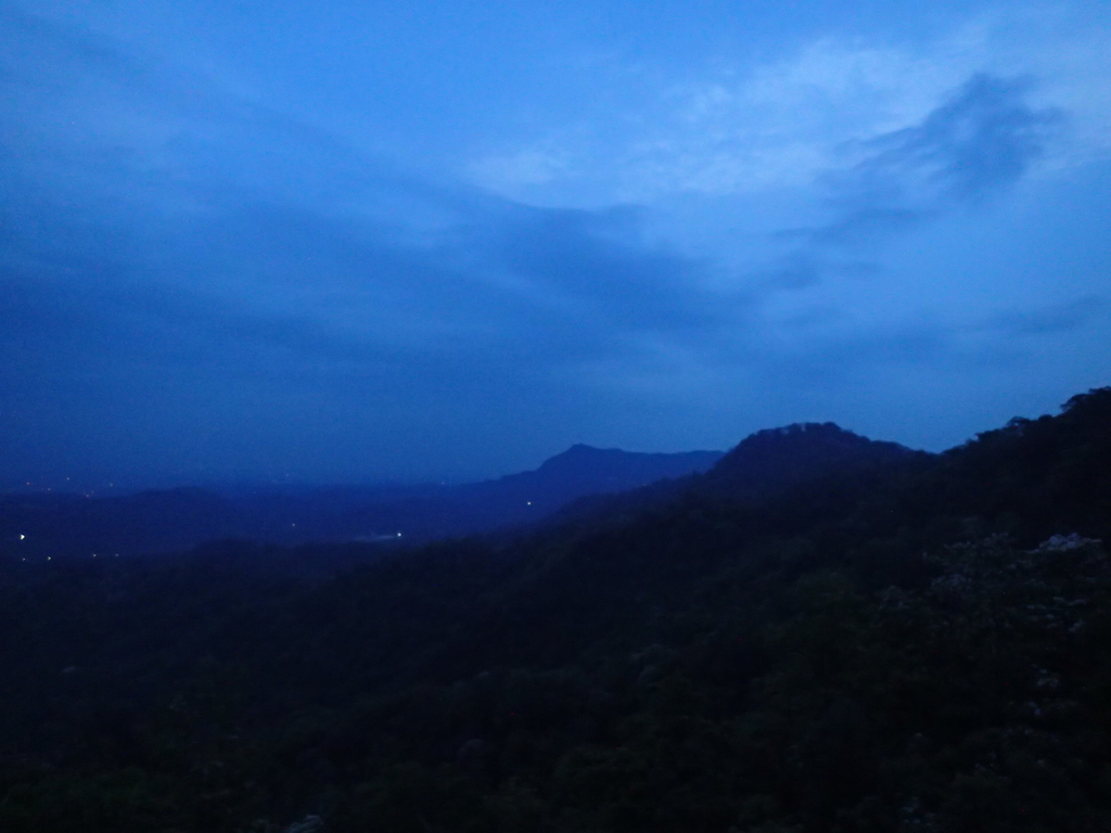 P4191839.JPG - 南庄  細湖頂  山中夜色