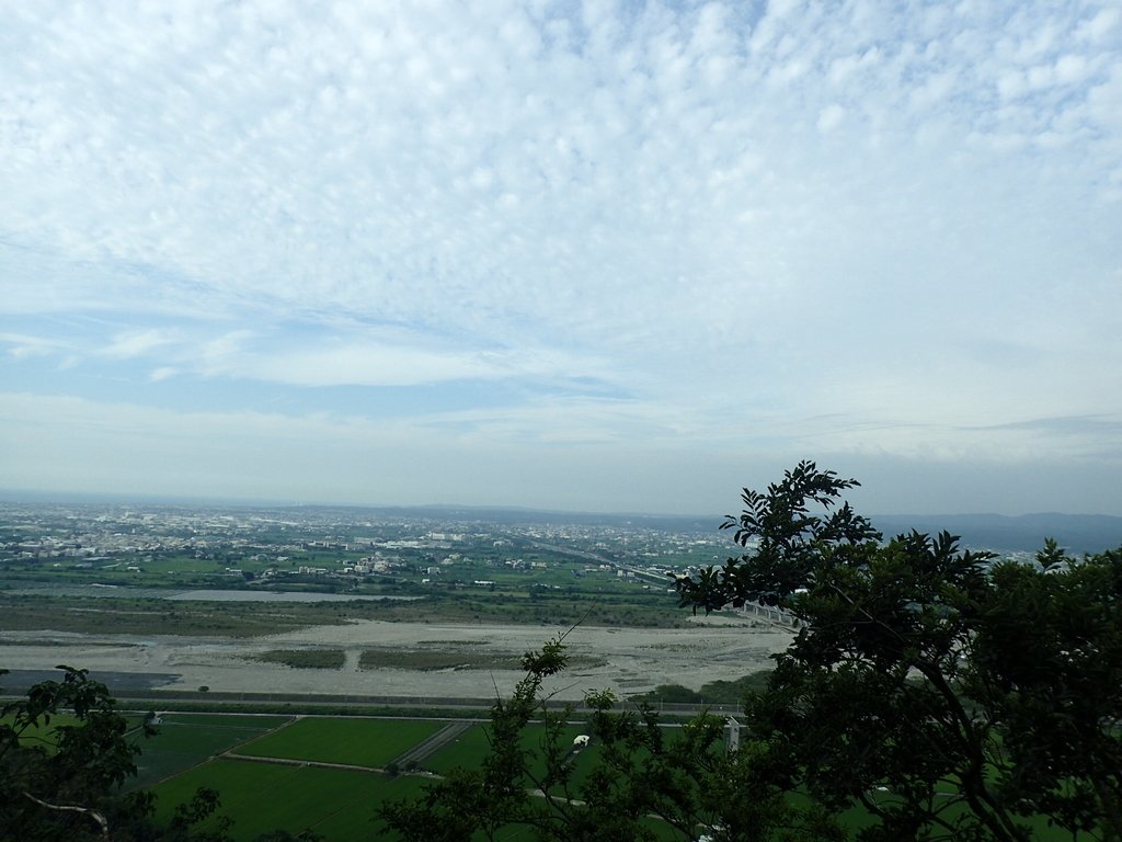 P4272203.JPG - 小百岳之---  大甲  鐵砧山