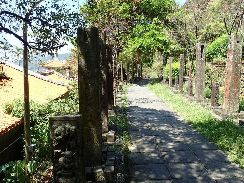 P8120187.JPG - 大里  草嶺慶雲宮