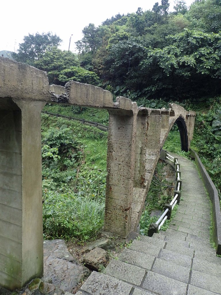 P3240593.JPG - 金瓜石之  外九份溪圳橋