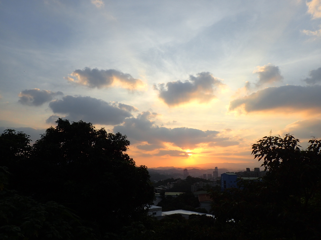 P9309280.JPG - 基隆  圓窗領夕照